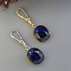 Wydłużony wisiorek z szafirem w szlifie poduszkowym, oprawa w stylu gruzińskim, bez łańcuszka, wisiorek ślubny