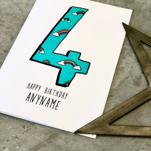 4th Birthday Card personalizzato con nome Rainbow Theme Card Rainbow Birthday Card per 4th Birthday Card per 4 anni Vecchio Rainbow Card