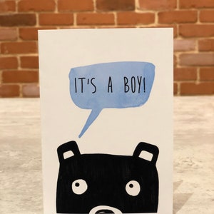 E 'un ragazzo nuovo bambino carta neonato bambino bambino bambino orso nuovi genitori carta