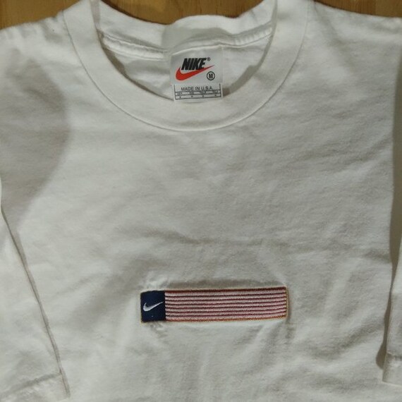 Vintage Nike USA Embroidered Flag Logo 