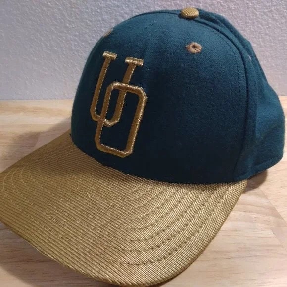 Oregon Ducks Fitted Hat 