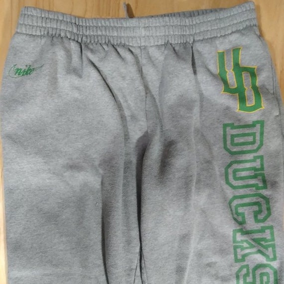 Vintage Nike Oregon Ducks Spell Out 