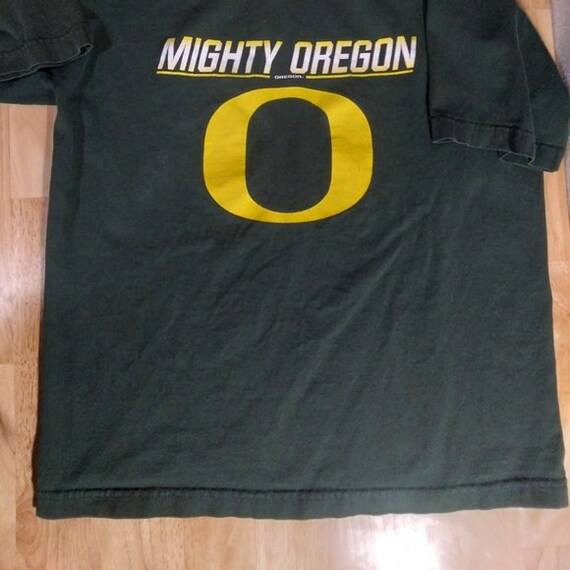 Center Swoosh Mighty Oregon Ducks 