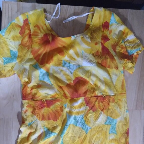 Vintage Jams World Daffodil Pattern Hawaiian Dress Gem