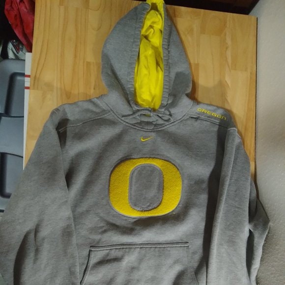 oregon ducks yellow sweatshirt