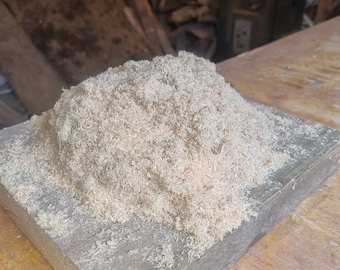 Sawdust from pine wood.