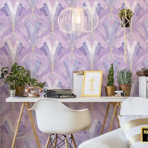 Geometrische Art-Deco-Tapete mit lila Aquarellfarben, elegantem Vintage-Muster • Abziehen und Aufkleben *selbstklebend* oder nicht geklebte Vinylmaterialien