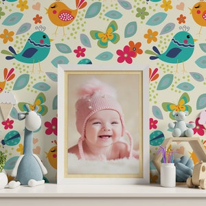 Papel pintado con dibujos de pájaros y motivos florales de colores || Para niños, mural de pared autoadhesivo, despegable y pegado.