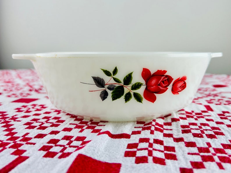 Vintage Rare JAJ Pyrex Glass Casserole Dish, milk glass, ‘June Rose’ pattern, vibrant red rose, for serving, farm kitchen decor, England