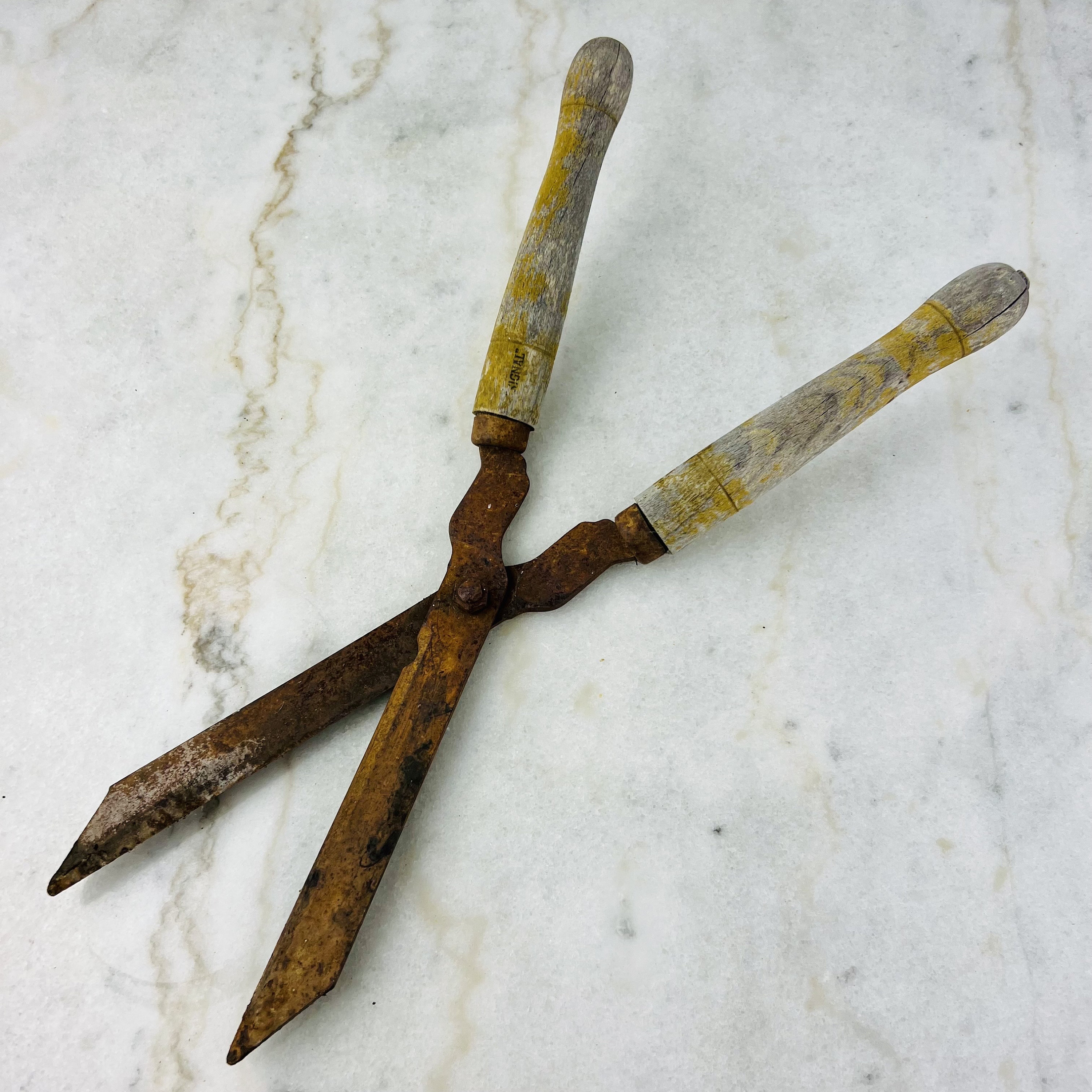 Vintage Rusty Garden Shears, Wood Handle, Pruning Tool - Etsy