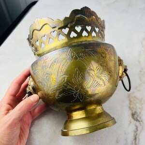 Vintage Brass Lion Head Handled Planter, etched floral pattern, reticulated pierced rim, plant pot, vintage home decor, Indian Brass, gift