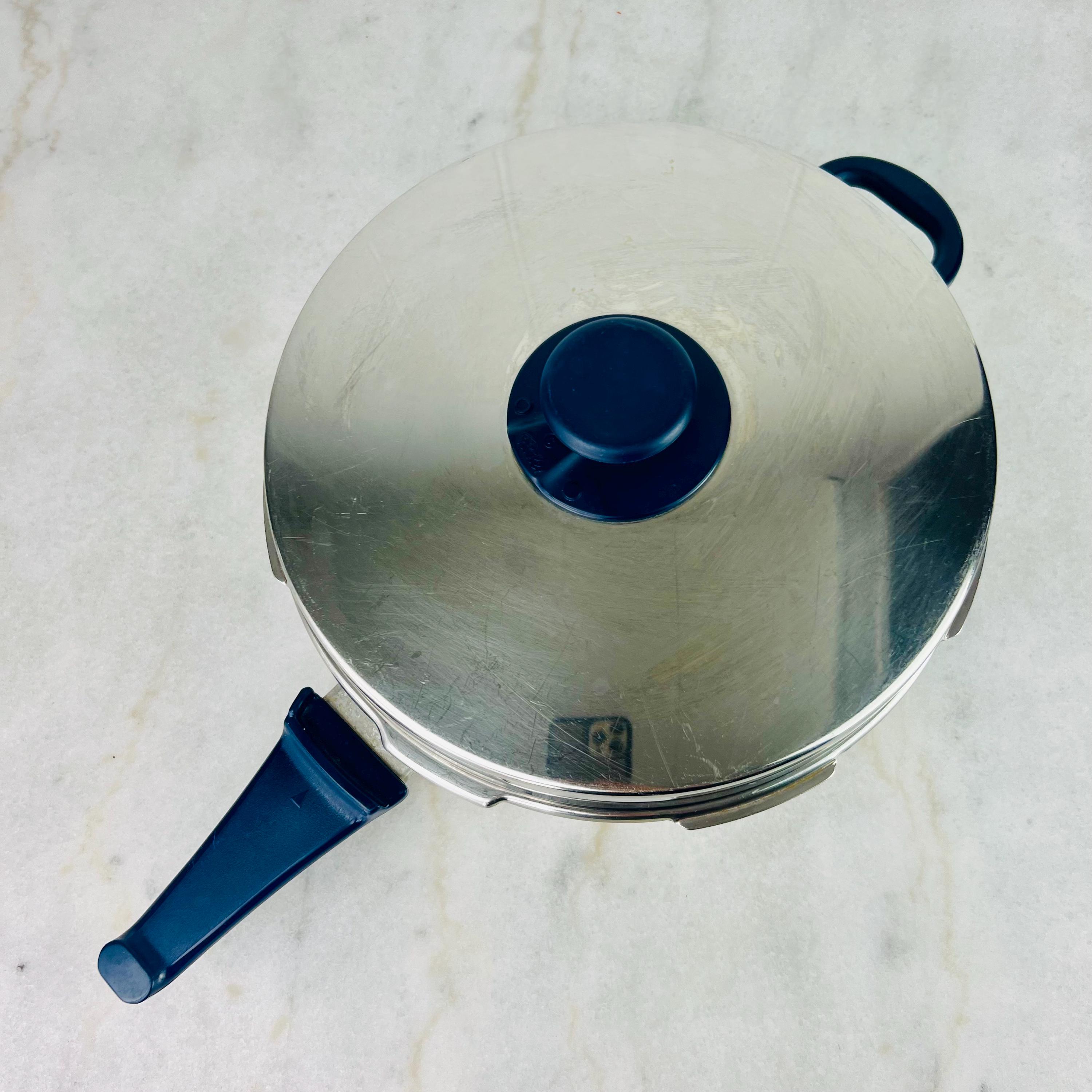 Lagostina Salvaspazio Casserole en Acier Inoxydable 18/10 24 cm