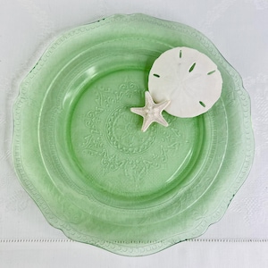 Antique Green Glass Patrician Spoke Plate, Federal Glass, five sided, Depression Glass, limited pattern produced 1933 - 1937, farmhouse gift