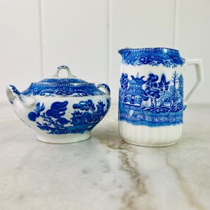 Antique Myott Creamer and Sugar Bowl, 1940s, Blue Willow, ironstone, blue transferware, white, semi-porcelain, gold rim, Willow ware, gift