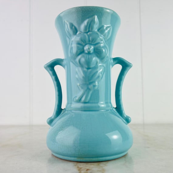 ヴィンテージ ショーニー陶器 ハンドル付き花瓶、エンボス加工の花