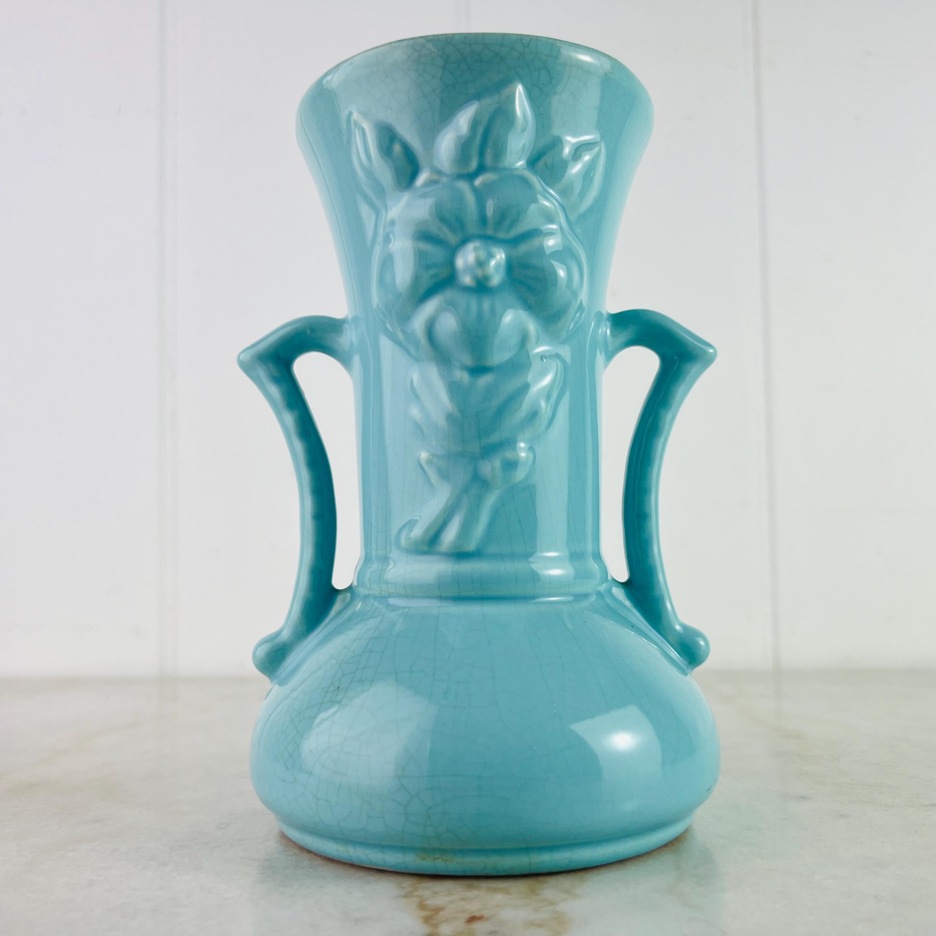 ヴィンテージ ショーニー陶器 ハンドル付き花瓶、エンボス加工の花