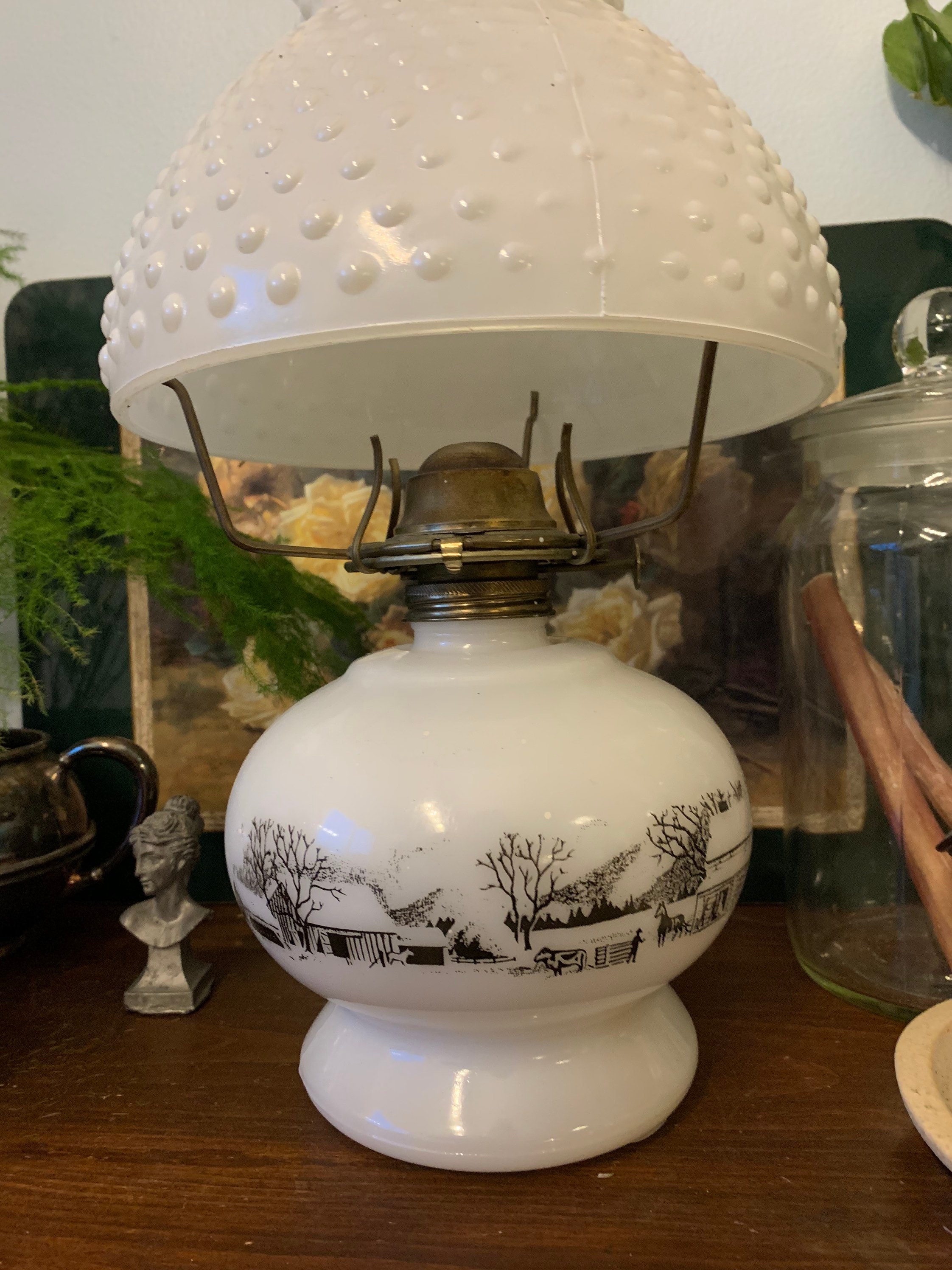Currier and on sale ives lamp