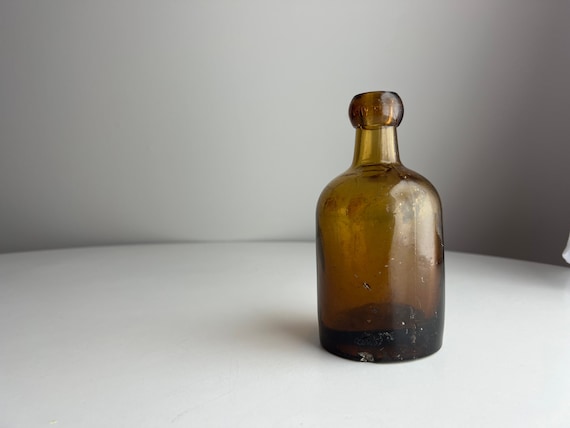 Blob Top Green Beer Bottle (JAS) Blob Top Green Beer Bottle (JAS)