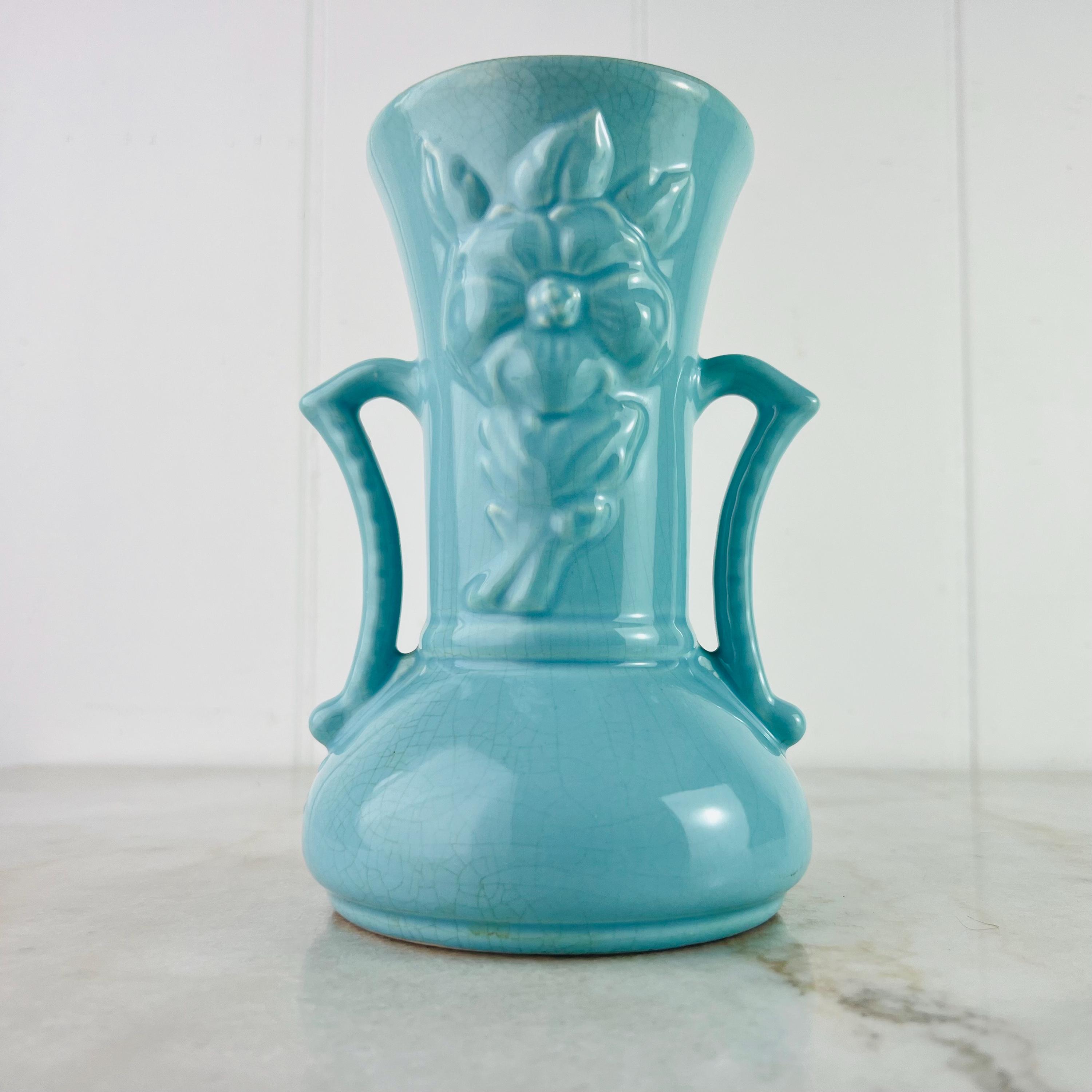 ヴィンテージ ショーニー陶器 ハンドル付き花瓶、エンボス加工の花