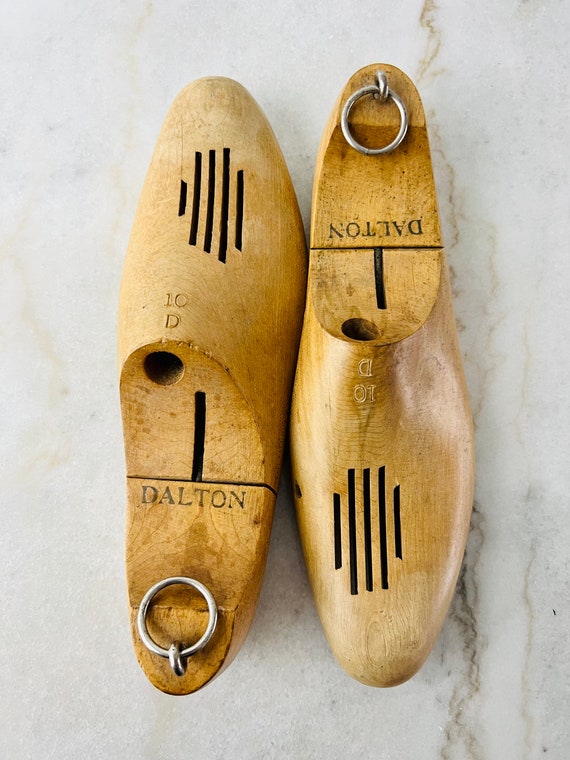 Vintage Dalton Wooden Shoe Inserts, Trees, form s… - image 4
