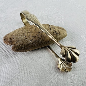 Vintage Hammered Silver plate Sugar Nips American Silver Co Shells Victorian Decorative Flatware for Tea Party English High Tea Vintage gift