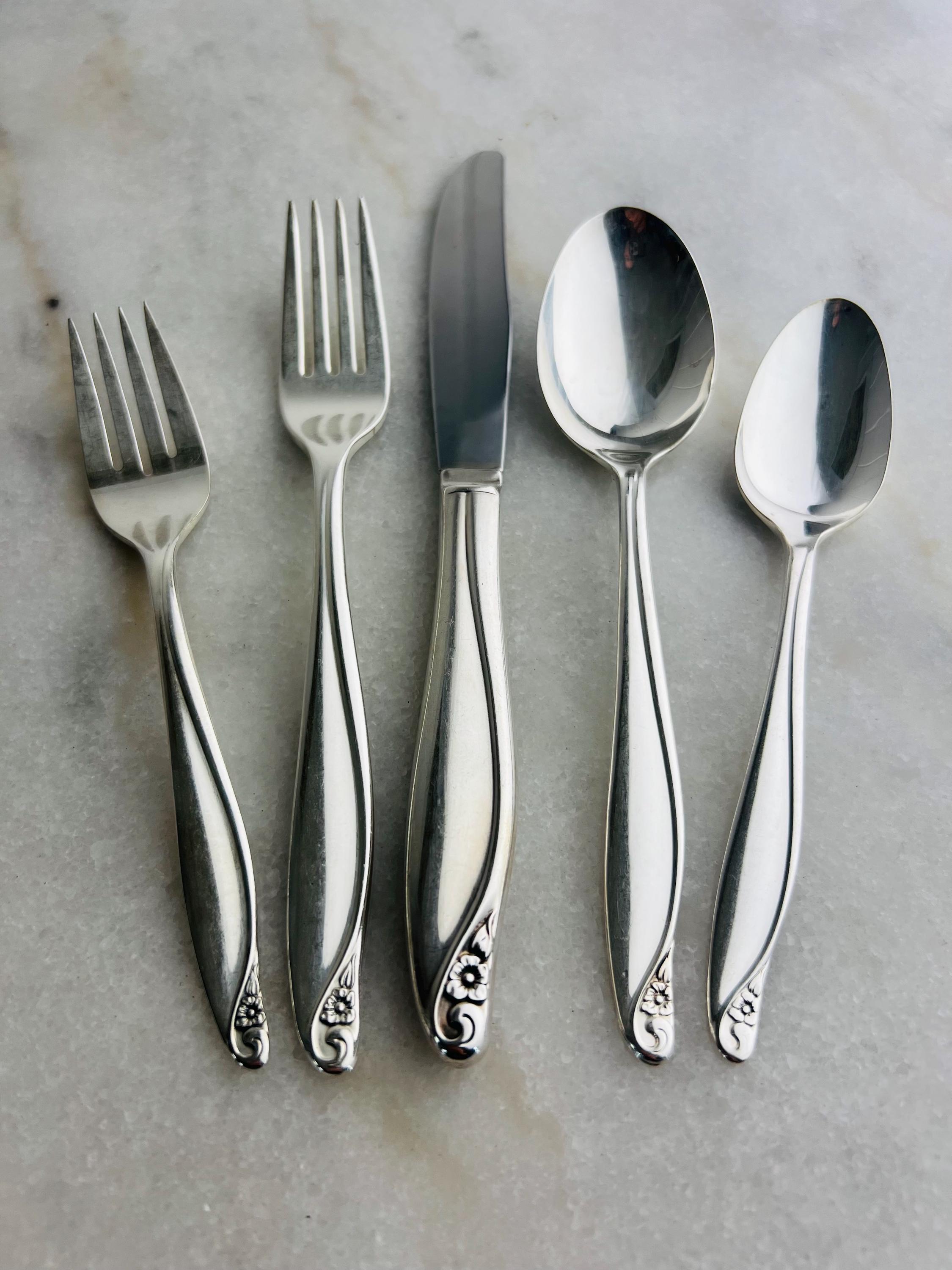 47 Piece Flowertime Wm A. Rogers Overlaid Oneida 1963 Vintage