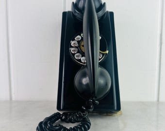 Vintage Analog Phone by Michael Mullan額装 Vintage Analog Phone by