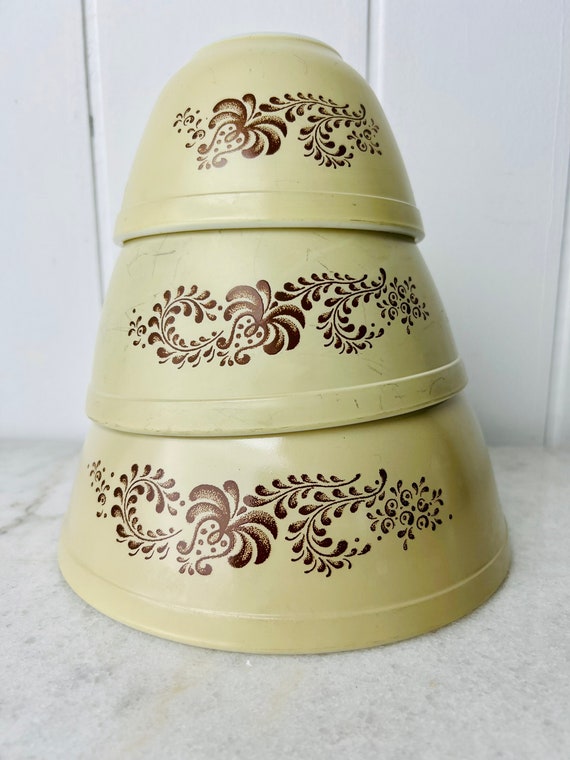 Woodland nesting Pyrex Bowls (set of 3) Woodland nesting Pyrex Bowls (set of 3)