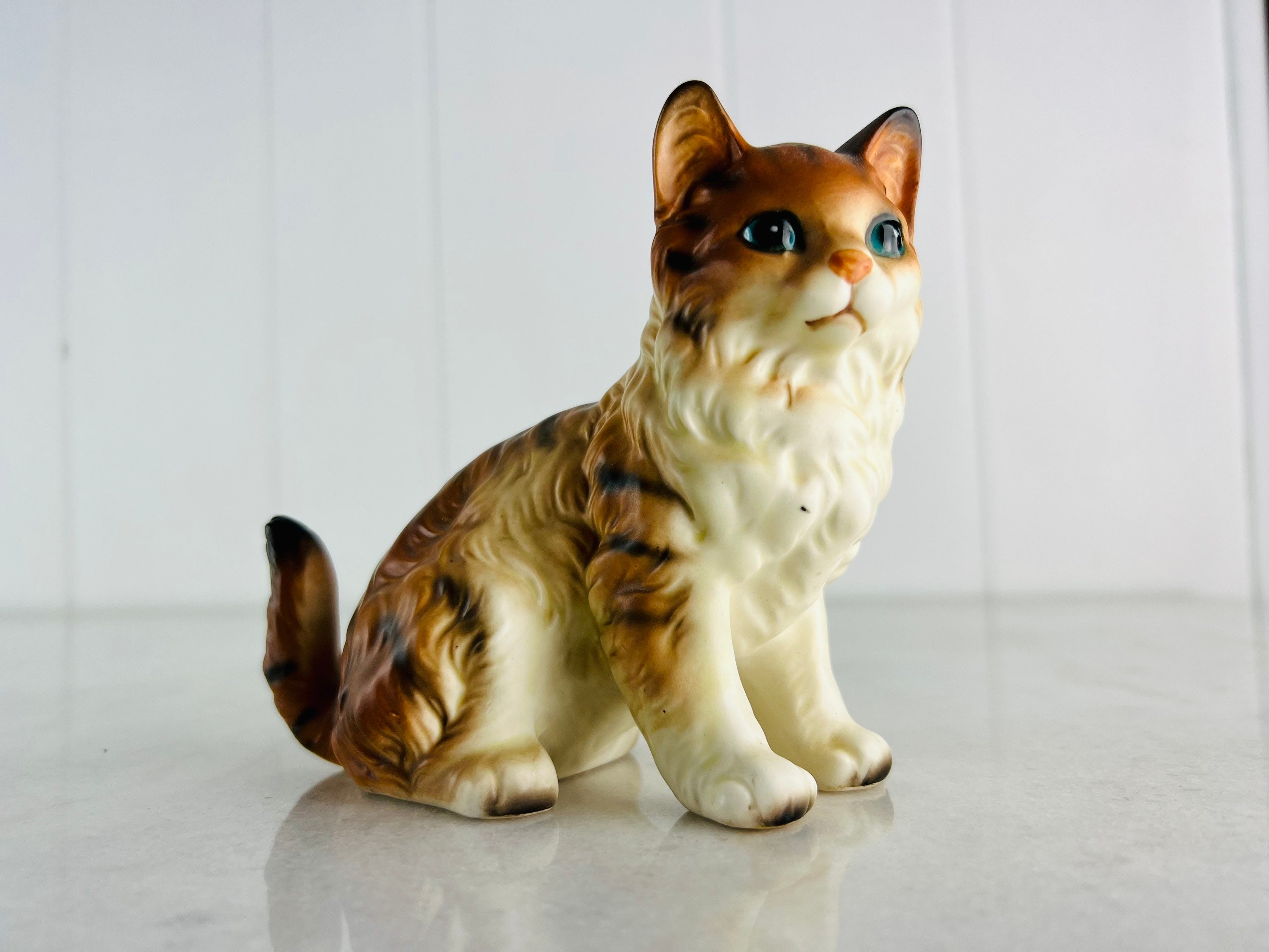 Vintage 1950s Lefton Cat Sculpture, Small Blue Eyed Tabby, Japan