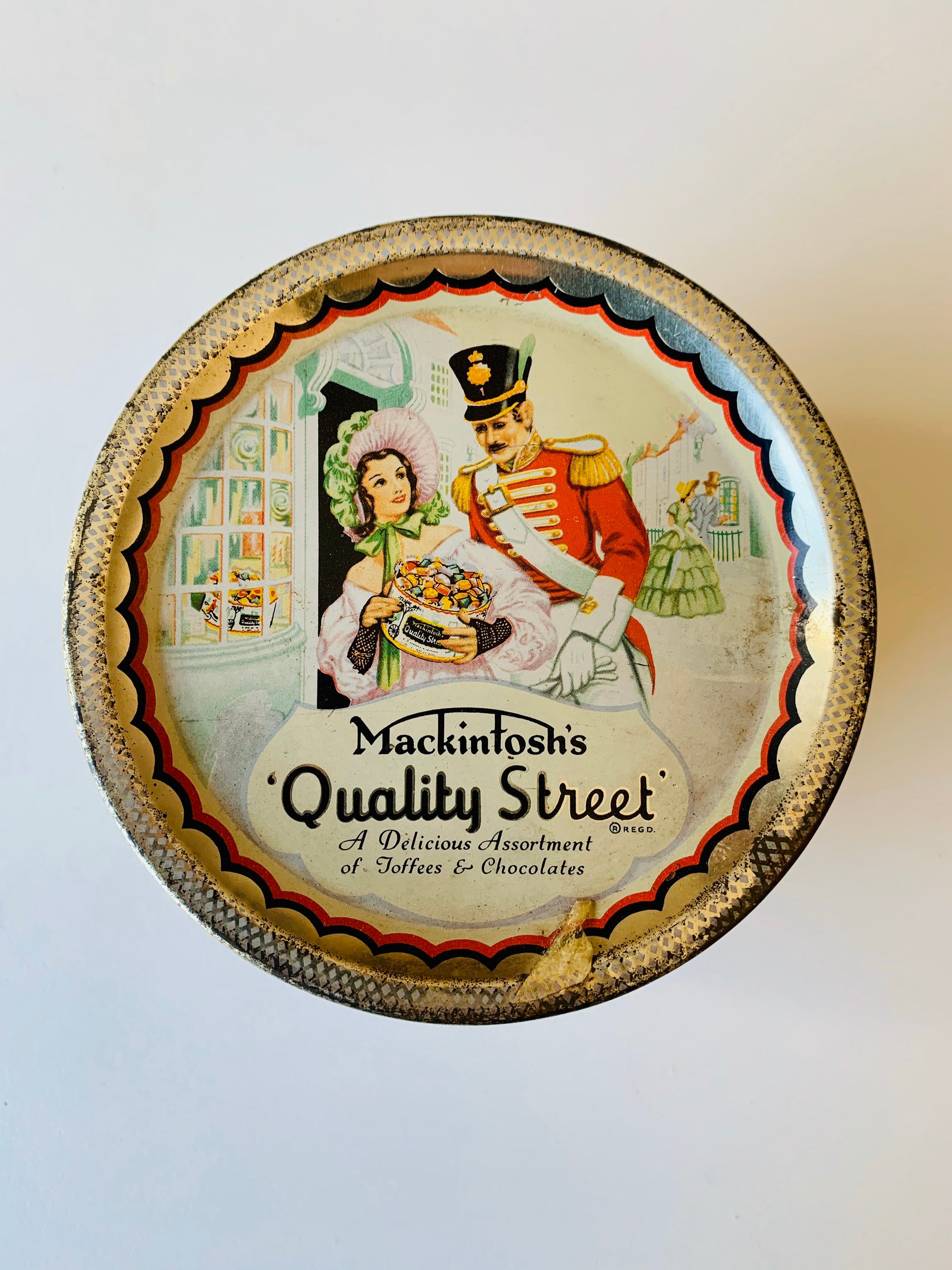 Coffret de Chocolat et Bonbons Mackintosh's Quality Street 850g