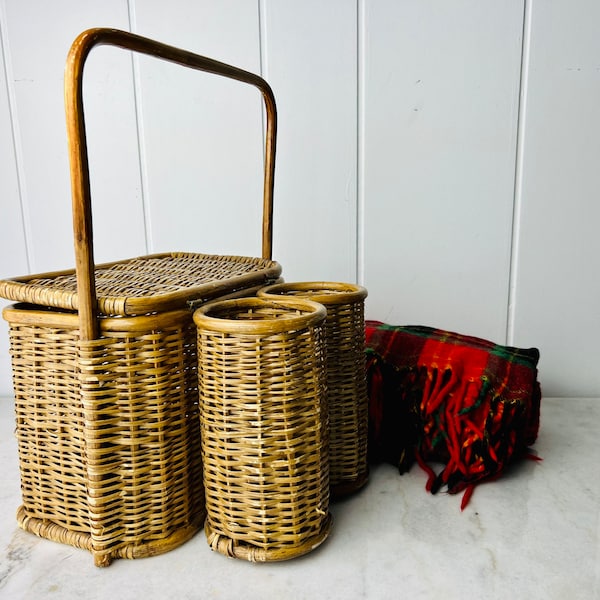 Vintage Bamboo Picnic Basket with bottle holders, for wine, drinks, carry your lunch or blanket, or use around the house