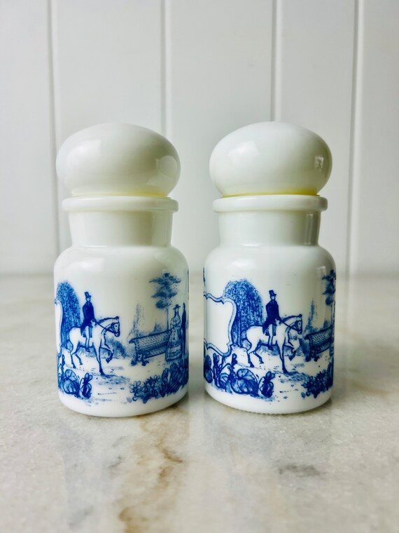 Blue and White Salt & Pepper (JAS) Blue and White Salt & Pepper (JAS)