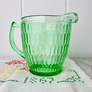 Repro 1934 Jeannette Green Hex Optic honingraat glazen kan, voor beslag of water, 32 fl. oz, Teleflora 2009 heruitgave Depression Glass, cadeau