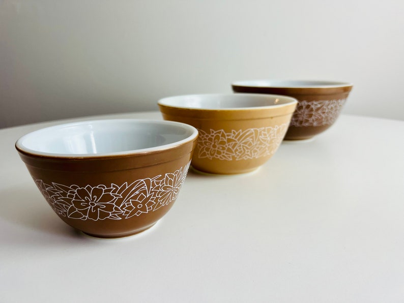 Pyrex Mixing Bowl - Thumbnail 5