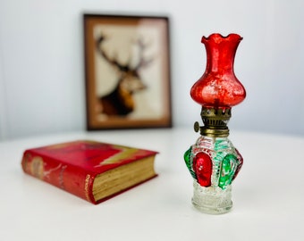 Vintage Bull's Eye oil lamp, hand painted green and red glass vintage oil lantern, vintage lighting, Hong Kong, vintage lamp, home decor