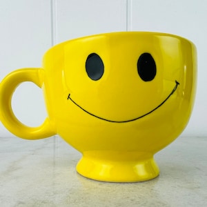 Vintage Happy Face Smile Mug, large 1990s Teleflora ceramic, for coffee, or planter Start Your Day with a Smile!, gift