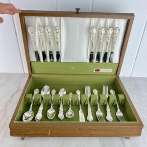 34-piece Vintage 1847 Rogers Bros. Flatware Set, Heritage pattern, Silver Plate, service for 8, 1950s vintage flatware, wedding gift