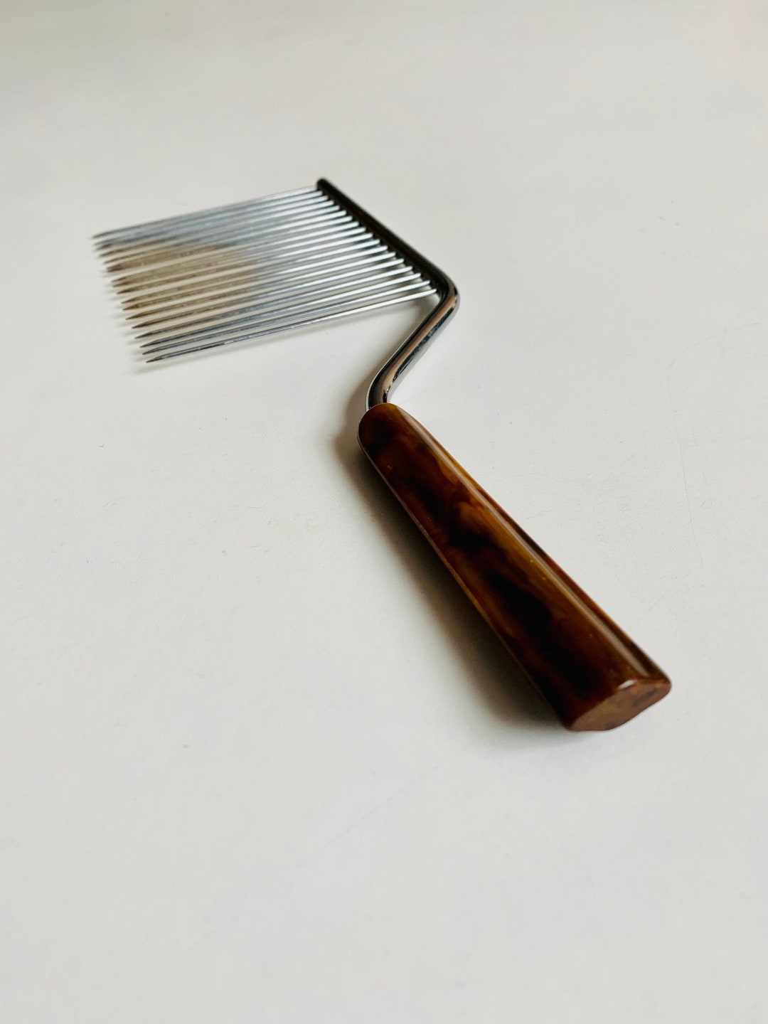 Antique Cake Breaker, Chrome and Tortoise Shell Handle, for Deep Cakes ...