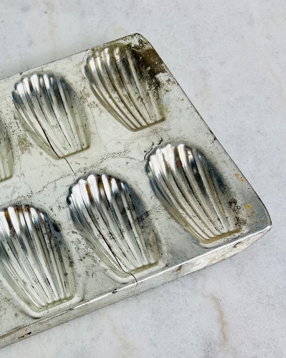 Buy Vintage Madeleine Baking Tray With 12 Molds Made in France for Vintage Bakeware Retro Kitchen Shabby Chic Decor Magnet Board Online in India Etsy