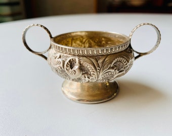 Antique Miller Bros Salt Cellar, argent sterling à deux poignées, pour décor antique, accent argenté, marque d’argent Birmingham, Angleterre, 1897