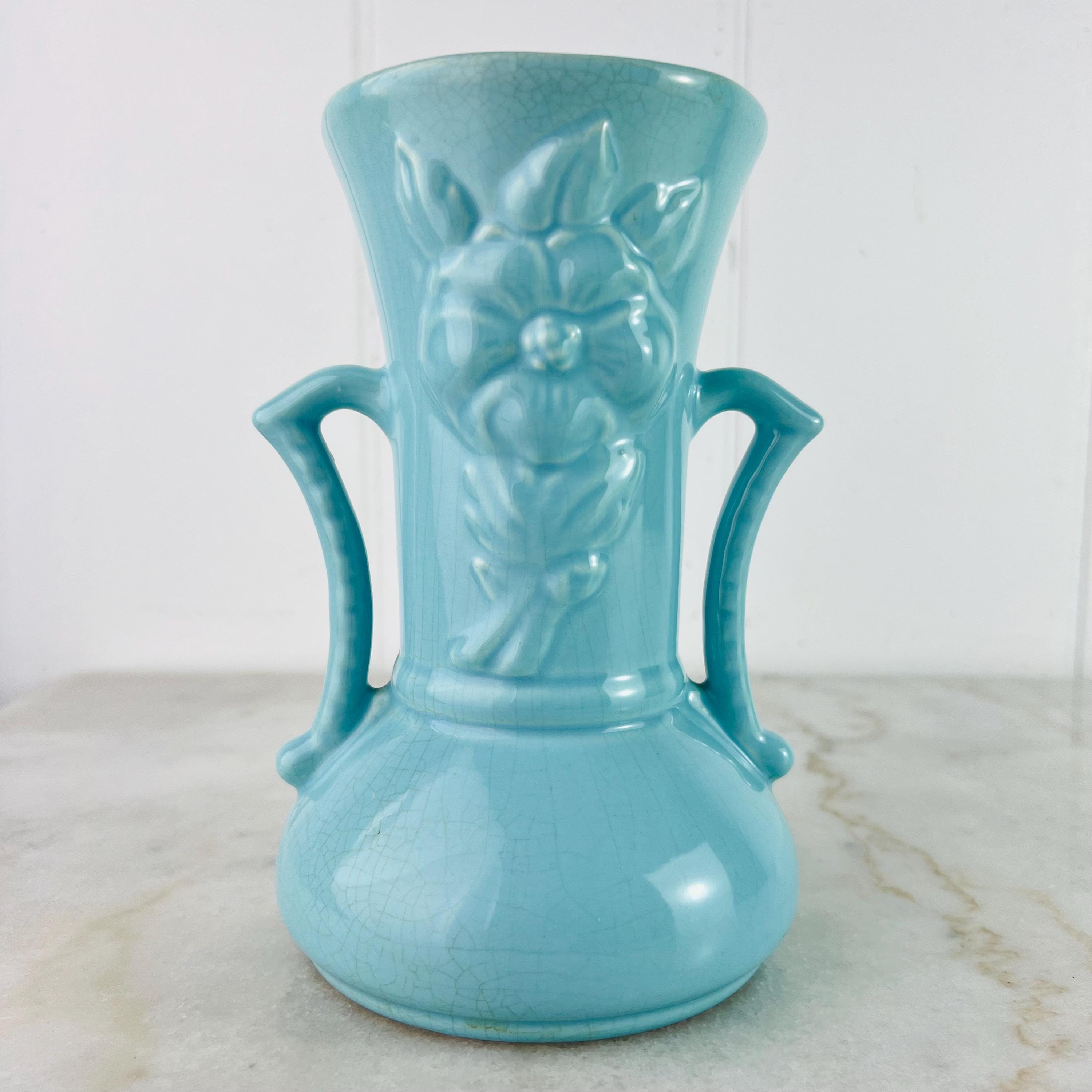 ヴィンテージ ショーニー陶器 ハンドル付き花瓶、エンボス加工の花