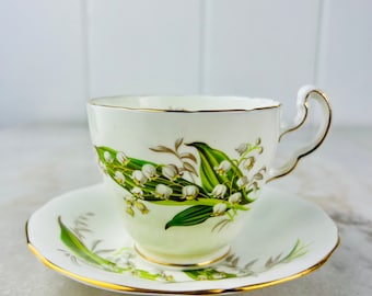 Vintage 1950s Mayfair Pottery Bone China Teetasse und Untertasse, Maiglöckchen Muster, Sammlerstück, hergestellt in England, Geschenk für Sie