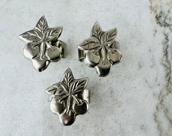 ヴィンテージ ピューター ナプキンホルダー 3個セット、チェリー