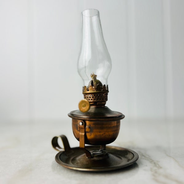 Vintage (1950s) Stellar tilting Copper oil lamp kerosene lamp vintage table lamp hanging lantern home decor made in Hong Kong