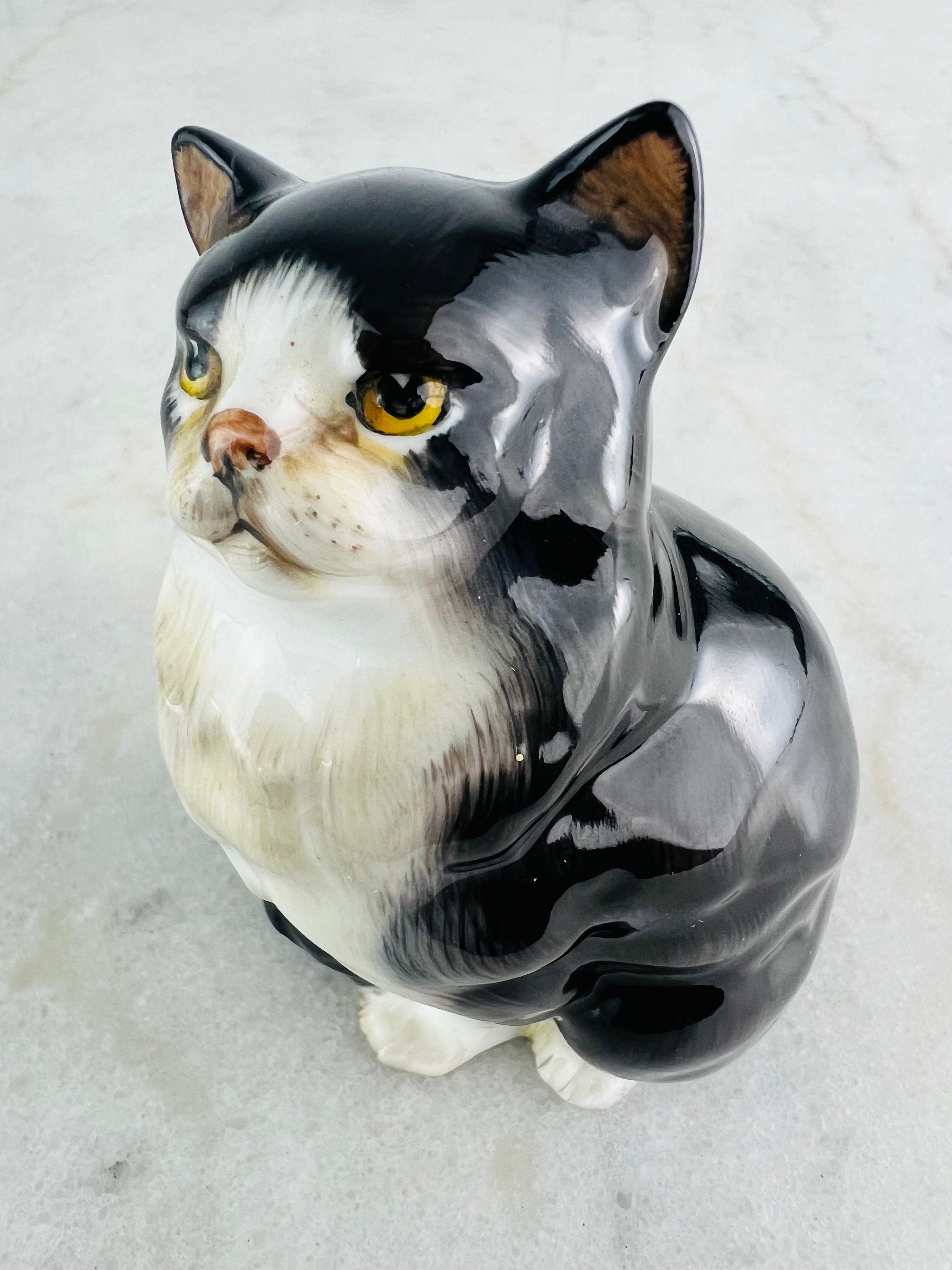 ヴィンテージ ロイヤルドルトン 猫の置物 HN 999 (1932-1945) - ハリー