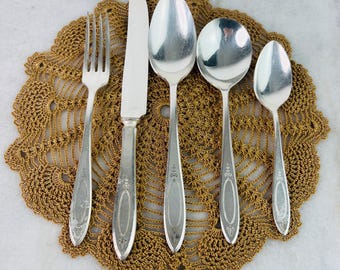 Oneida Community Plate Adam Late Edwardian Silverplate Flatware Set - Service for 8 - 48 pieces