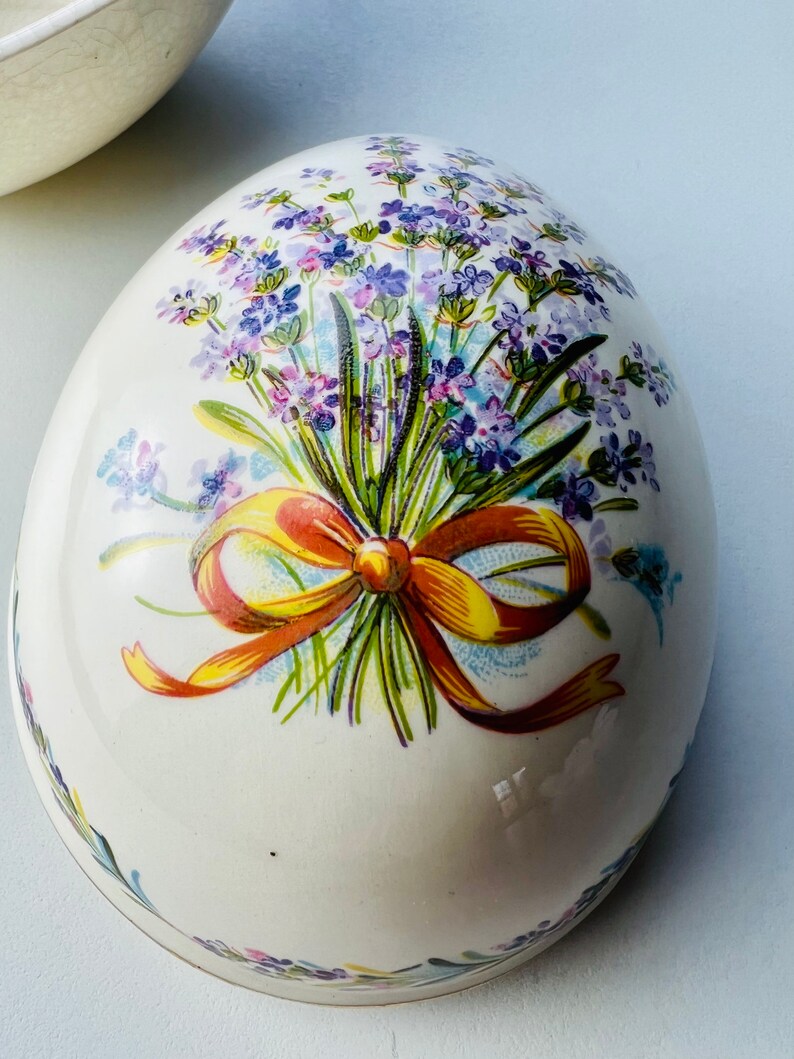 Vintage Sadler Ring Dish Egg Shape Porcelain Lavender Bouquet Yellow