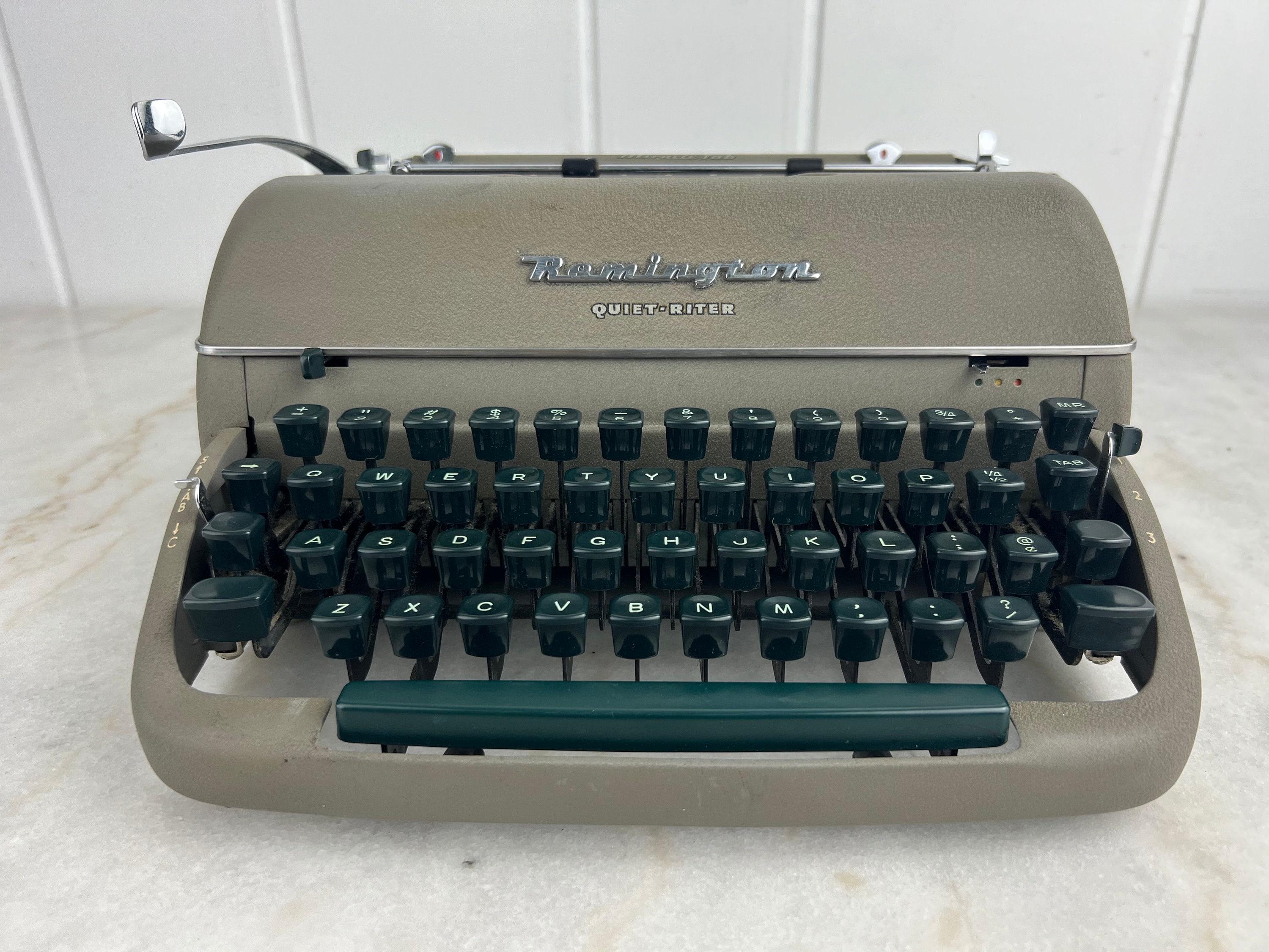 Vintage Remington Quiet-riter Typewriter, 1950s Gunmetal Grey With
