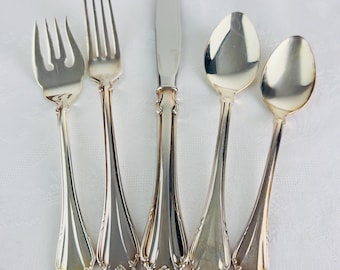 Reed & Barton WINTHROP SHELL Pewter Handled Stainless Flatware