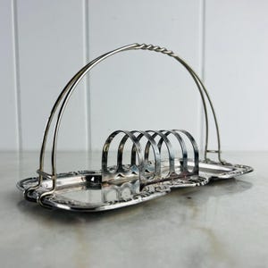 Vintage Silver Plate Toast Rack: Wm Rogers Kitchen Decor Caddy